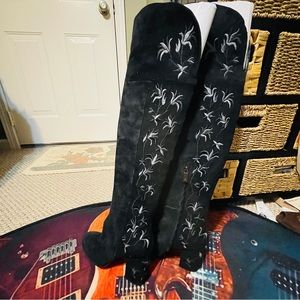 🎶Stunning Embroidered Kenneth Cole Suede Over-the-Knee Boots!